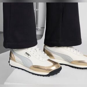 Puma Women's Easy Rider Mixed Metals Sneakers Size 7.5